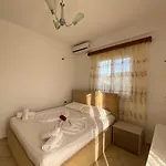Krenar Voda * Εξαμίλιο
